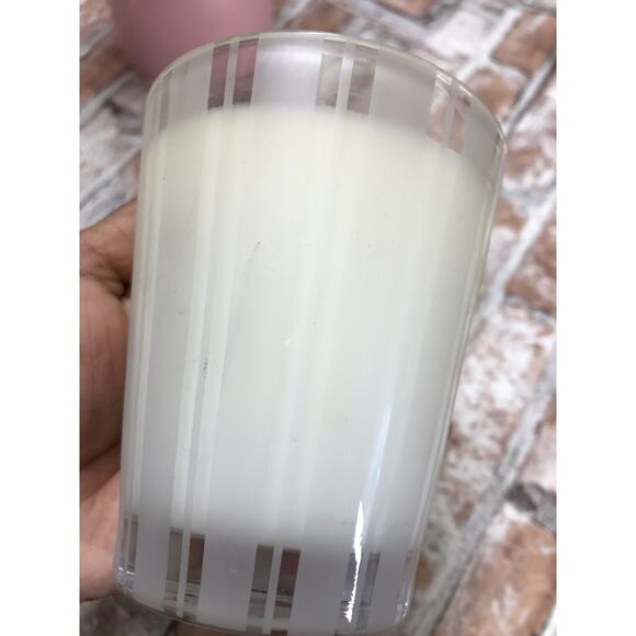 NEST Fragrances New York Scented Candle Vanilla Orchid & Almond 8.1 oz NO BOX - Picture 7 of 7